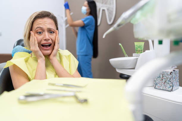 Best Emergency Dentist for Knocked-Out Tooth in Pontiac, IL